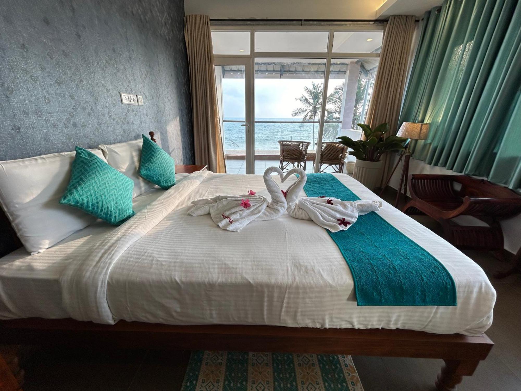 Santa Maria, Trivandrum - An Airport Boutique By The Sea Bed & Breakfast Thiruvananthapuram Dış mekan fotoğraf